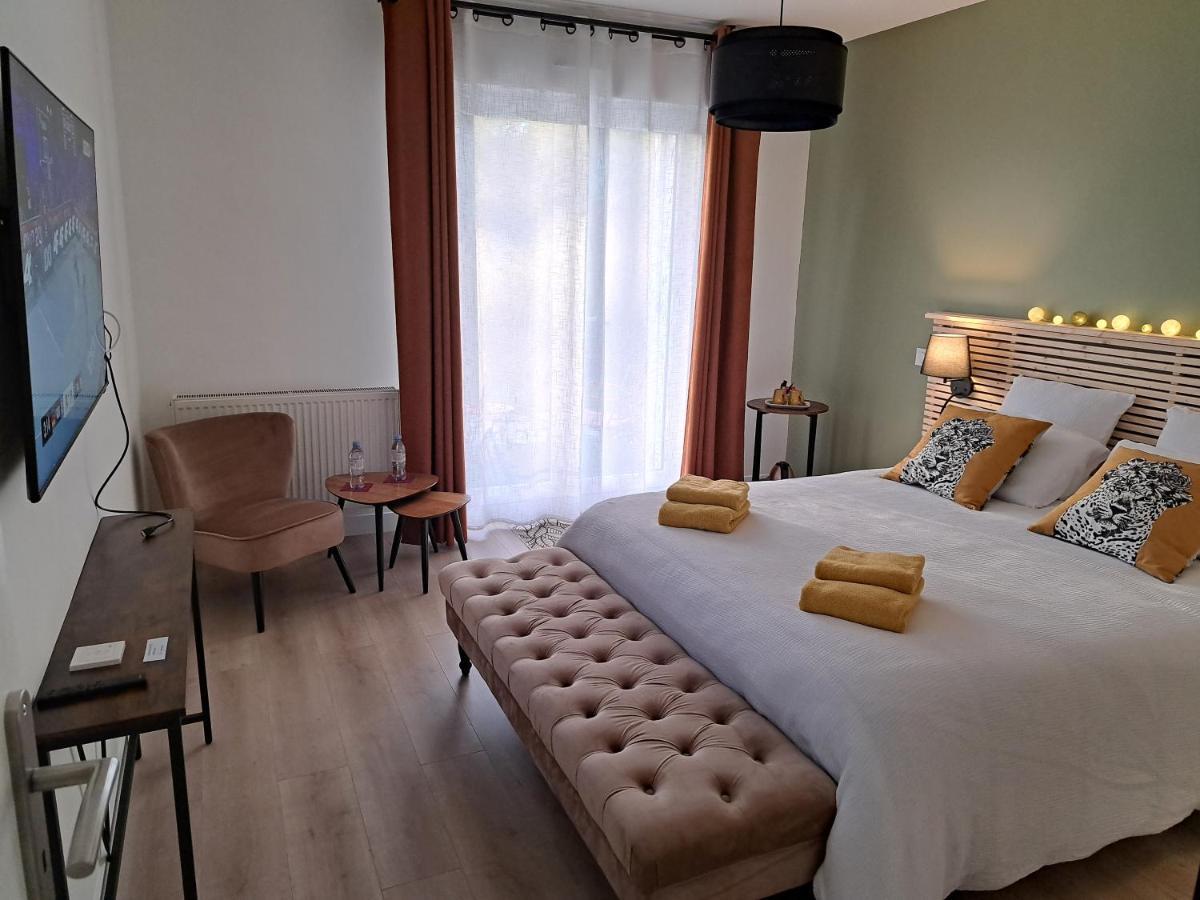 Le Pre Du Buis Bed & Breakfast Yvre-l'Eveque ภายนอก รูปภาพ